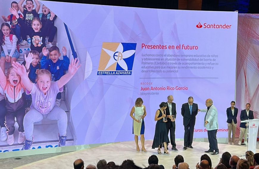 Estrella Azahara entre los premiados de Santander Ayuda