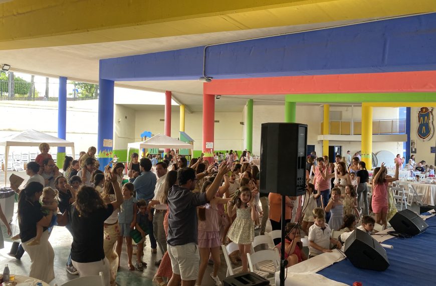 Las familias se vuelcan en el Festival Solidario de Proyde