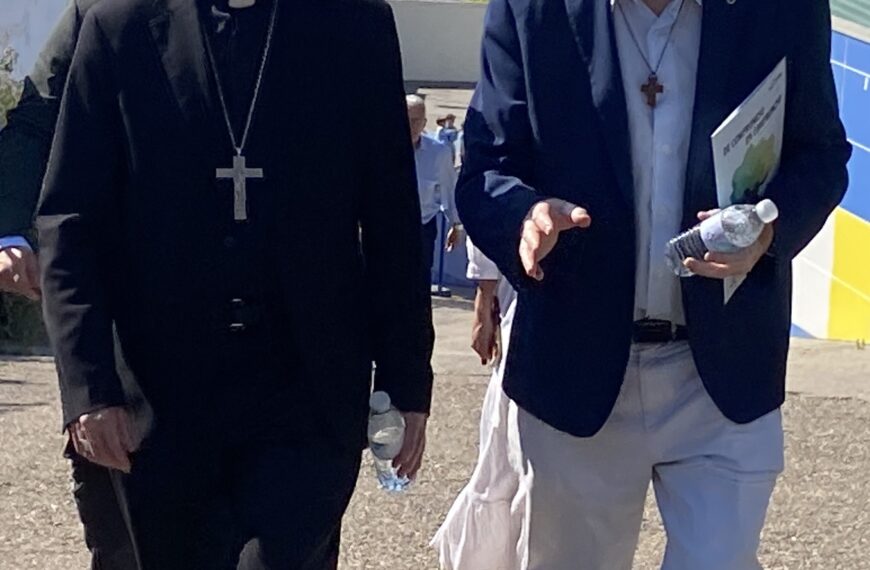 Gracias por dejar huella en nuestros corazones. ¡Os echaremos de menos! Hermanos Javier y Antonio!